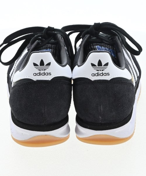 adidas 運動鞋
