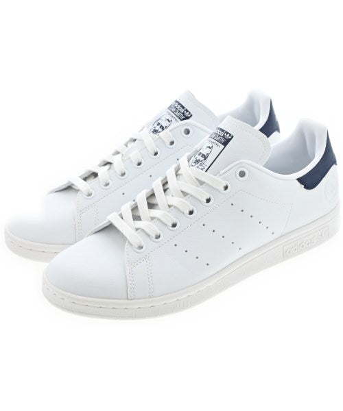 adidas 運動鞋