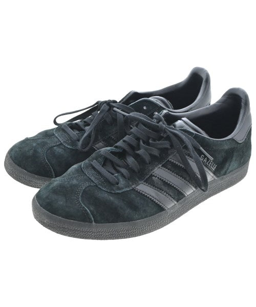 adidas 運動鞋