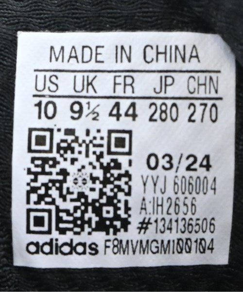 adidas 運動鞋
