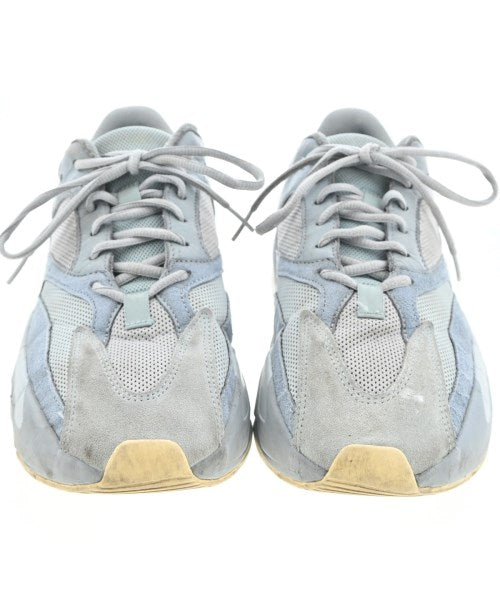 adidas 運動鞋