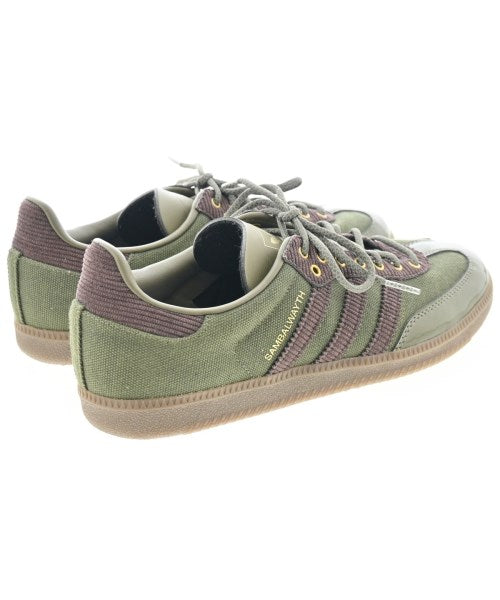 adidas 運動鞋