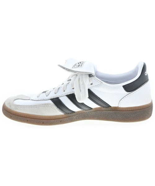adidas 運動鞋