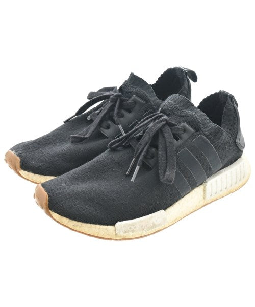 adidas 運動鞋