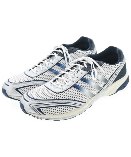 adidas 運動鞋