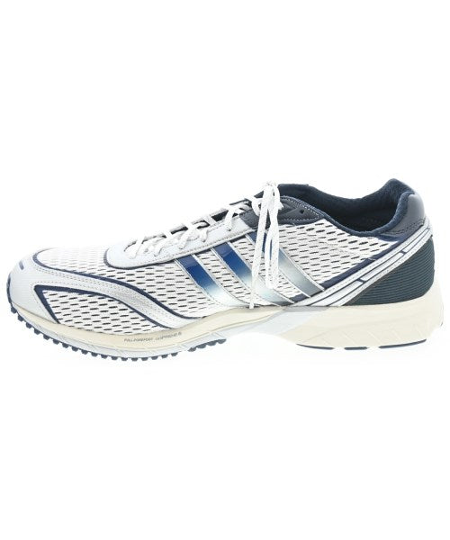 adidas 運動鞋