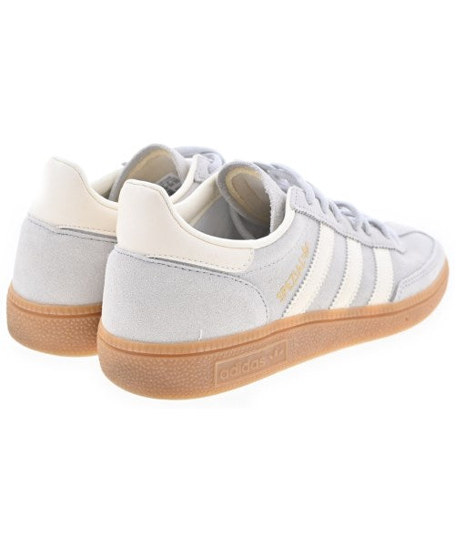 adidas 運動鞋