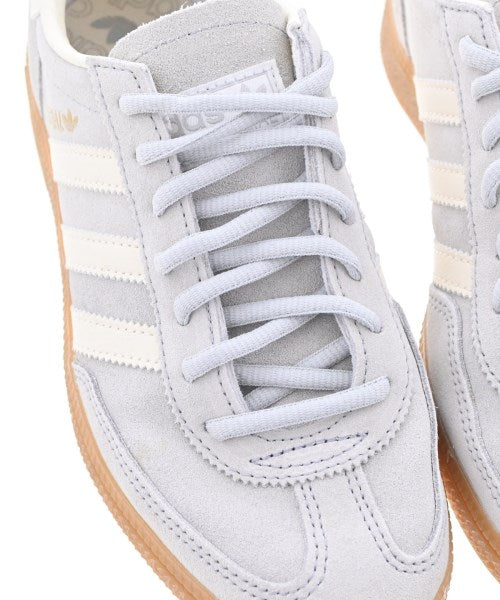 adidas 運動鞋