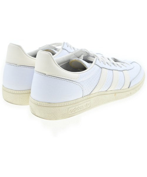 adidas 運動鞋