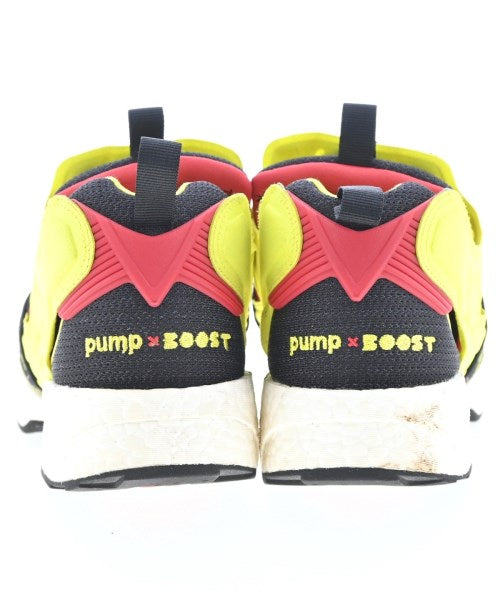 adidas 運動鞋