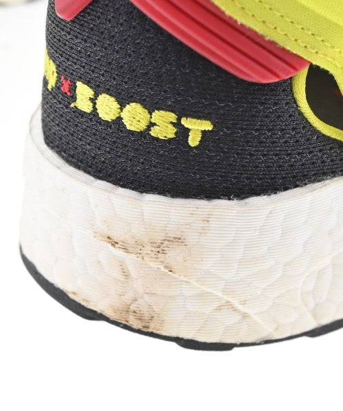 adidas 運動鞋