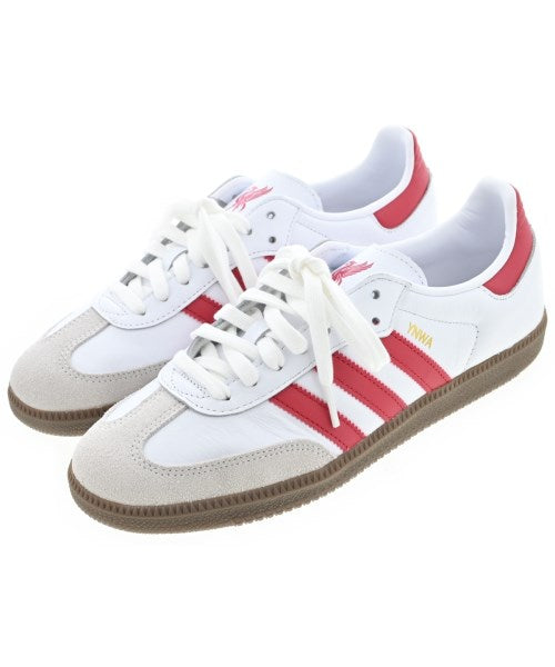 adidas 運動鞋