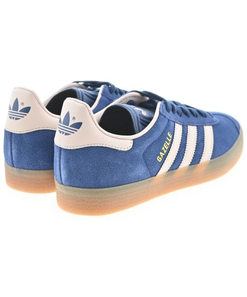 adidas 運動鞋