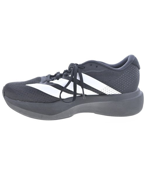 adidas 運動鞋