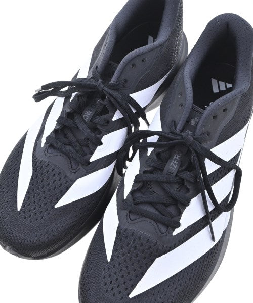 adidas 運動鞋