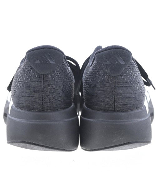 adidas 運動鞋