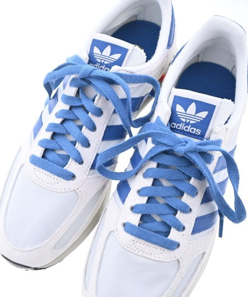 adidas 運動鞋
