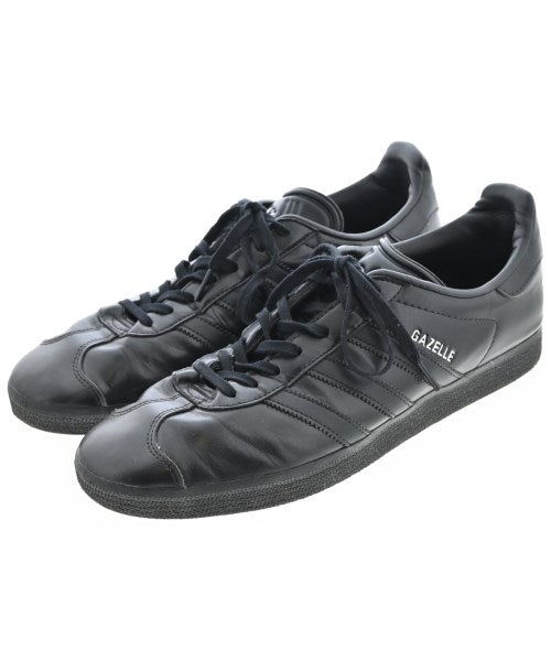 adidas 運動鞋
