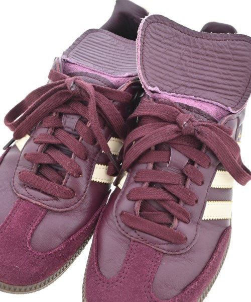 adidas 運動鞋