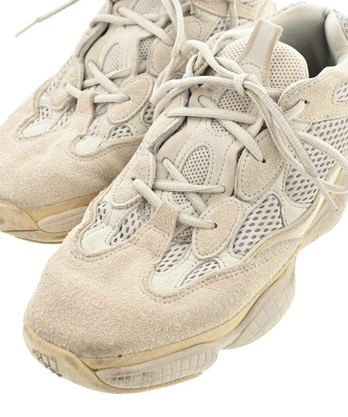 adidas 運動鞋