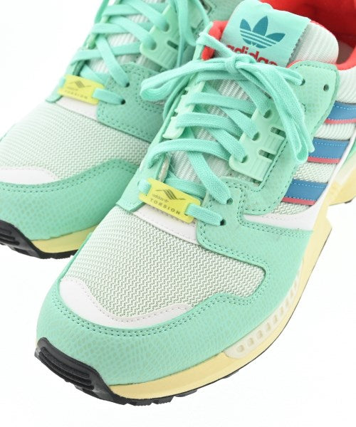 adidas 運動鞋