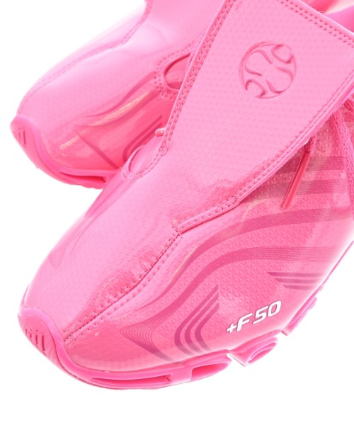 adidas 運動鞋