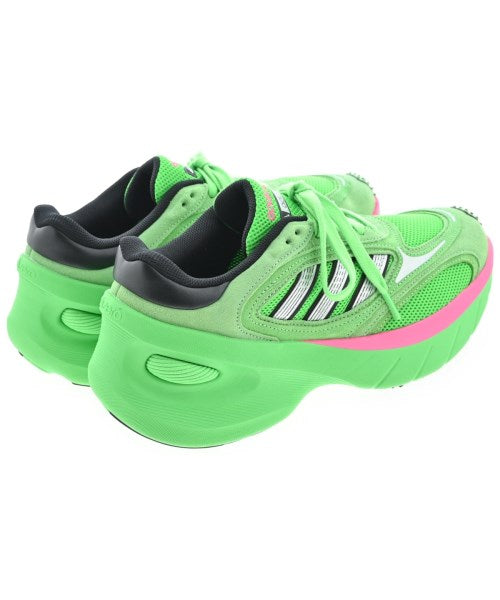 adidas 運動鞋