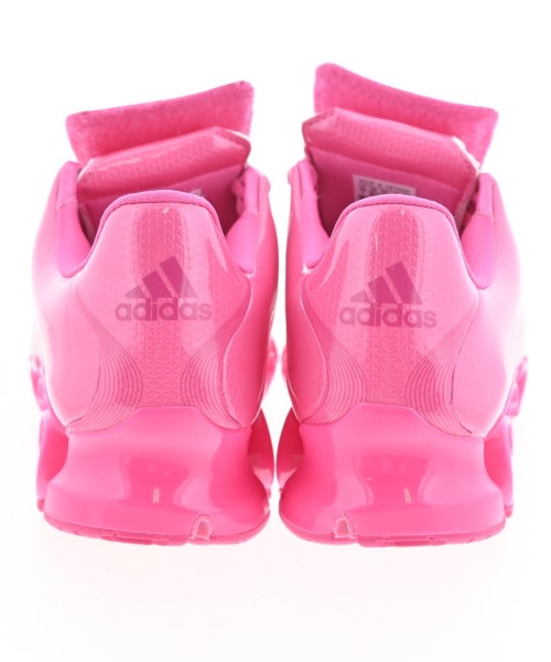 adidas 運動鞋