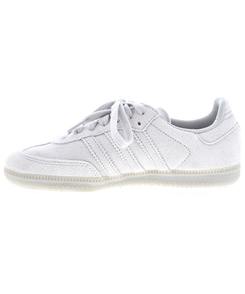 adidas 運動鞋