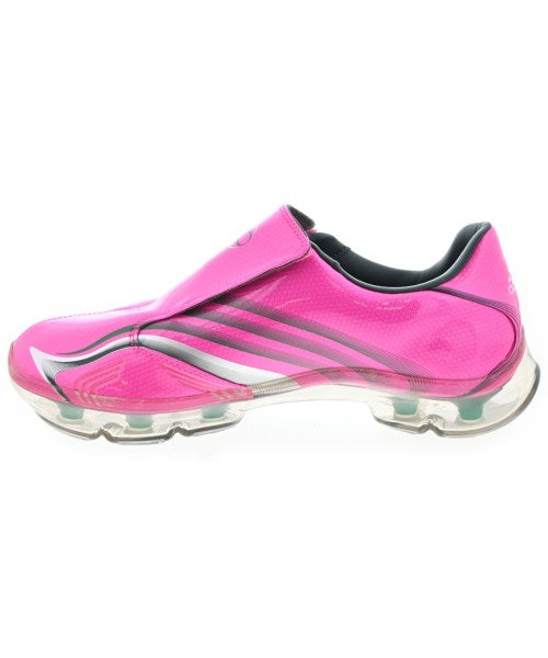 adidas 運動鞋