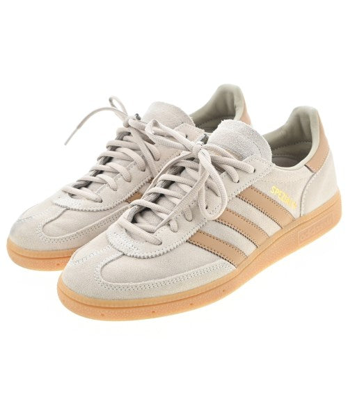 adidas 運動鞋