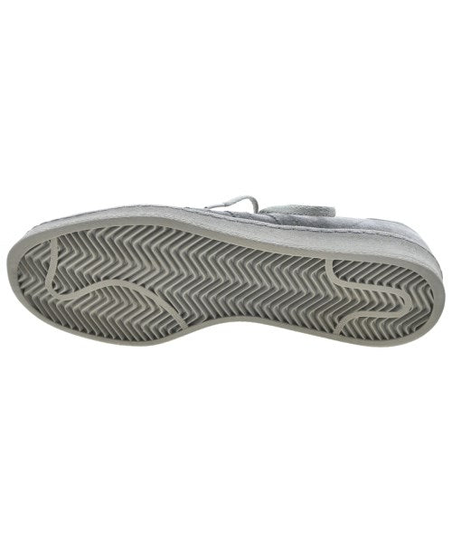 adidas 運動鞋