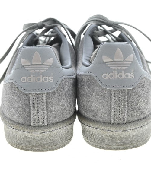 adidas 運動鞋