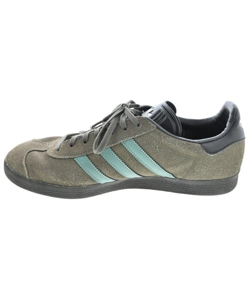 adidas 運動鞋