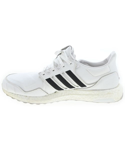 adidas 運動鞋