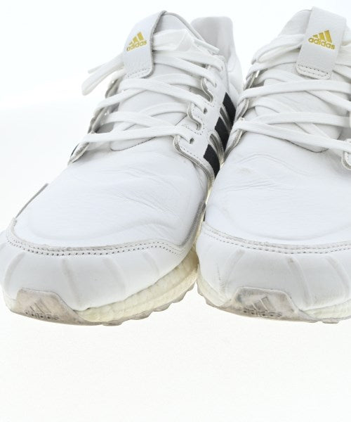adidas 運動鞋