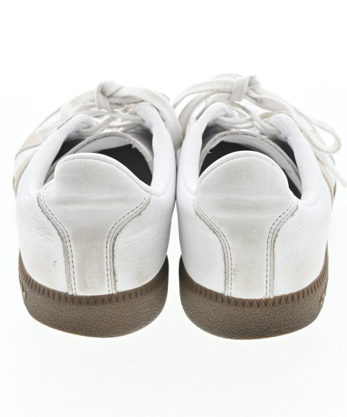 adidas 運動鞋