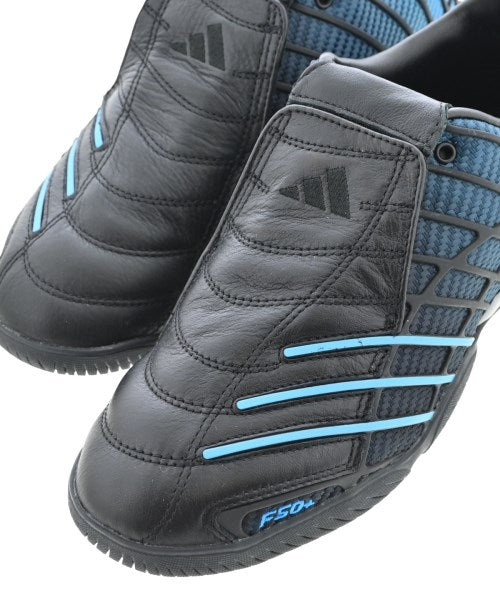 adidas 運動鞋