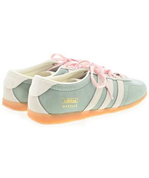adidas 運動鞋
