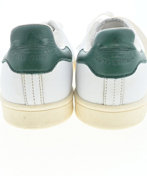 adidas 運動鞋