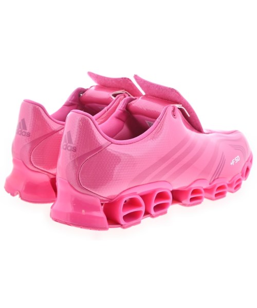 adidas 運動鞋