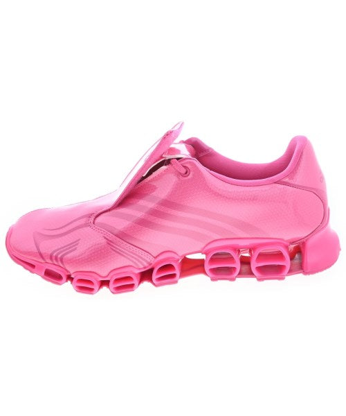 adidas 運動鞋