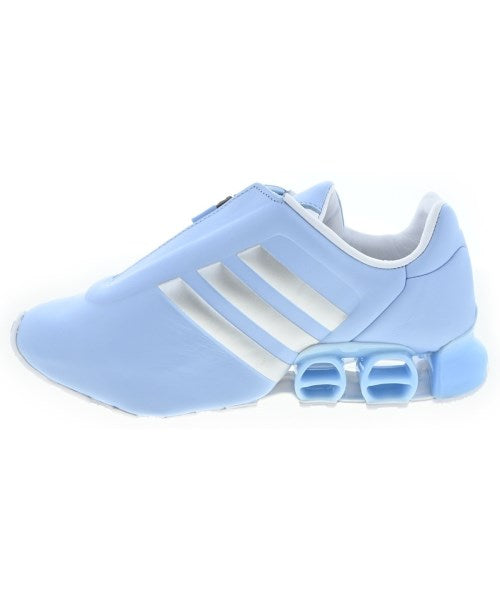 adidas 運動鞋