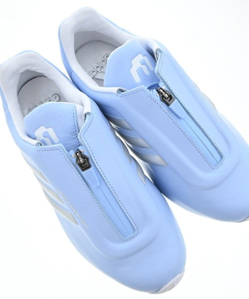 adidas 運動鞋
