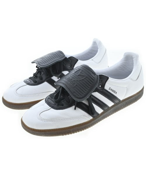 adidas 運動鞋