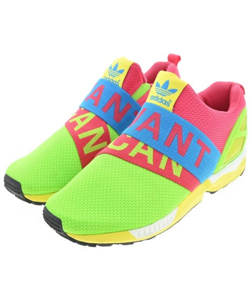 adidas 運動鞋