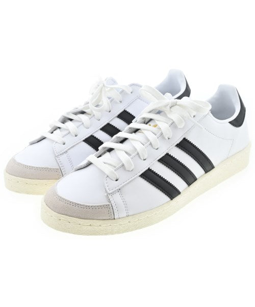 adidas 運動鞋