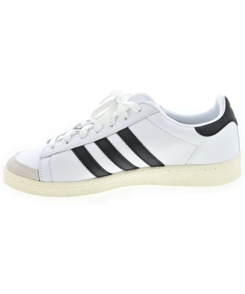 adidas 運動鞋