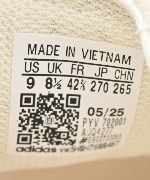 adidas 運動鞋