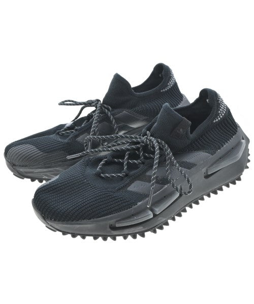 adidas 運動鞋